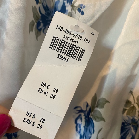 Abercrombie & Fitch Satin floral Camisole NWT - Picture 6 of 7